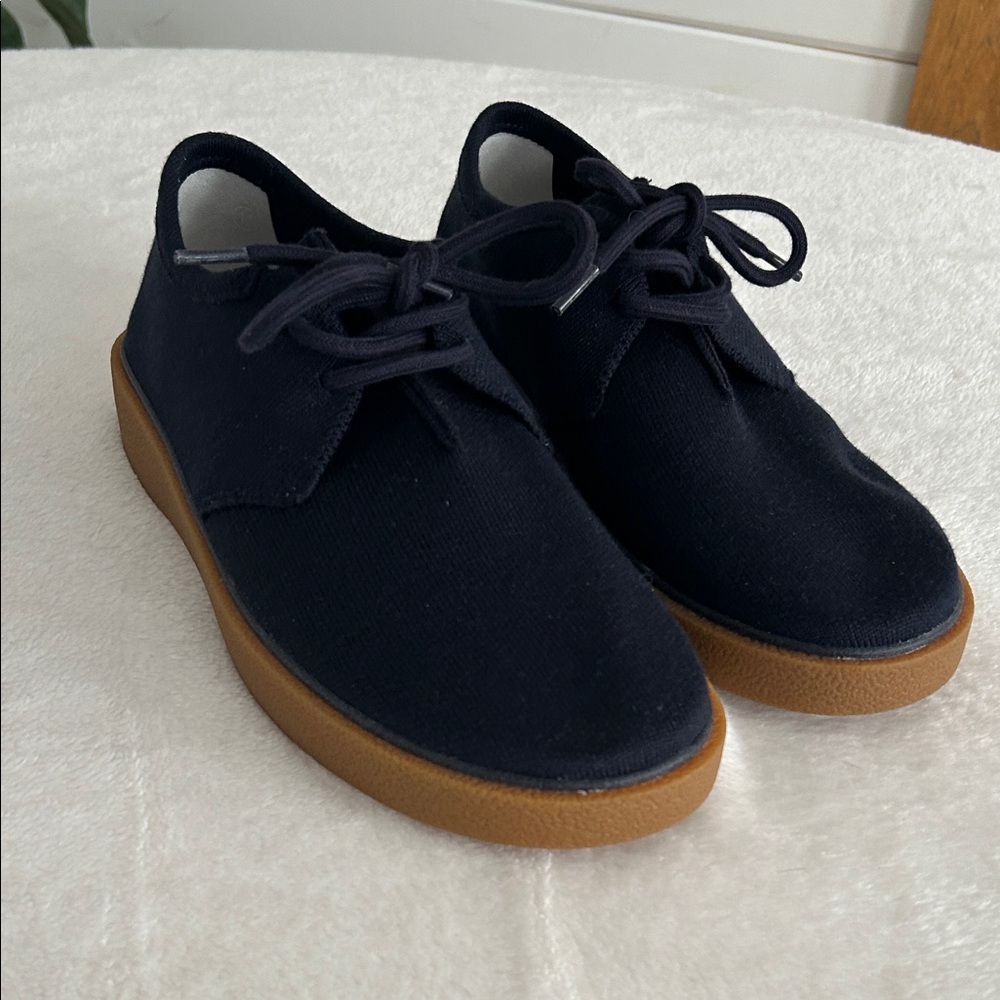 Rothy's Navy Canvas Lace-Up Sneakers with Gum Sole. Size 11.New - Picture 7 of 10